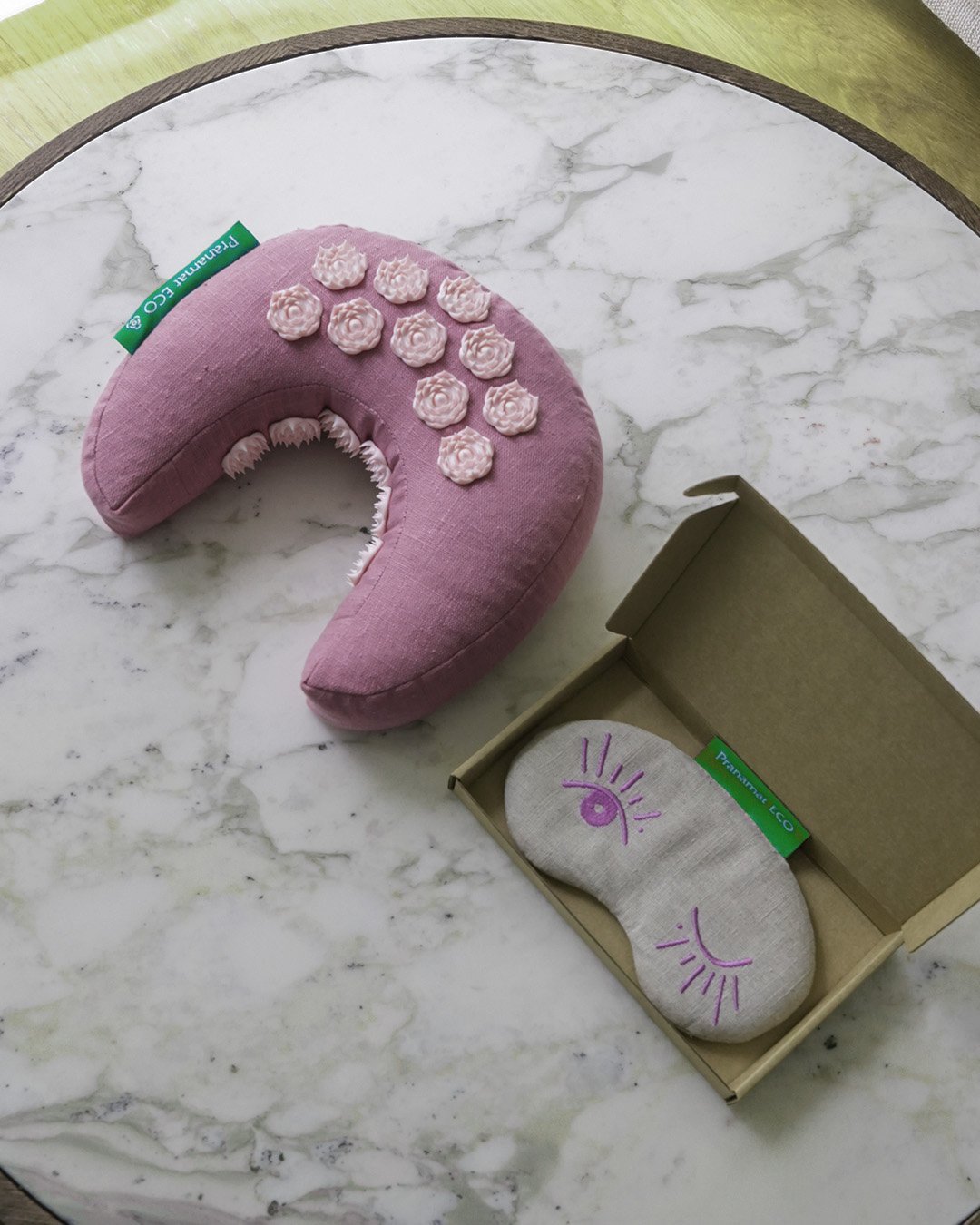 Mondkissen Schwarz +  Augenmaske