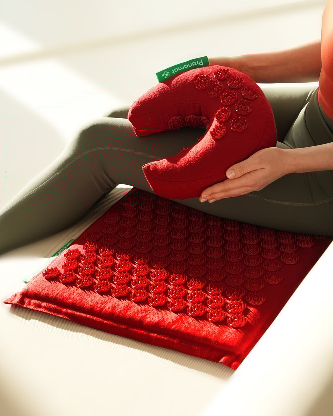 Pranamat + PranaPillow + PranaMoon (Dark red)
